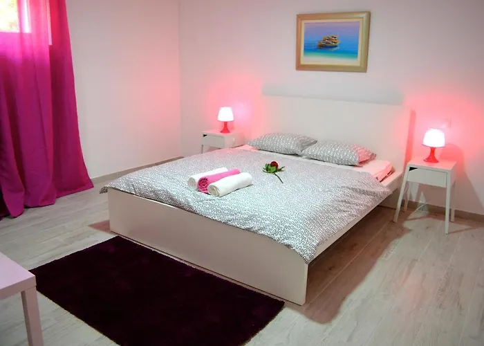 Paulina * 特罗吉尔