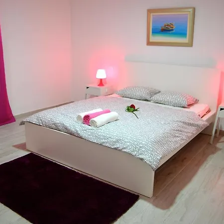 Paulina * 特罗吉尔